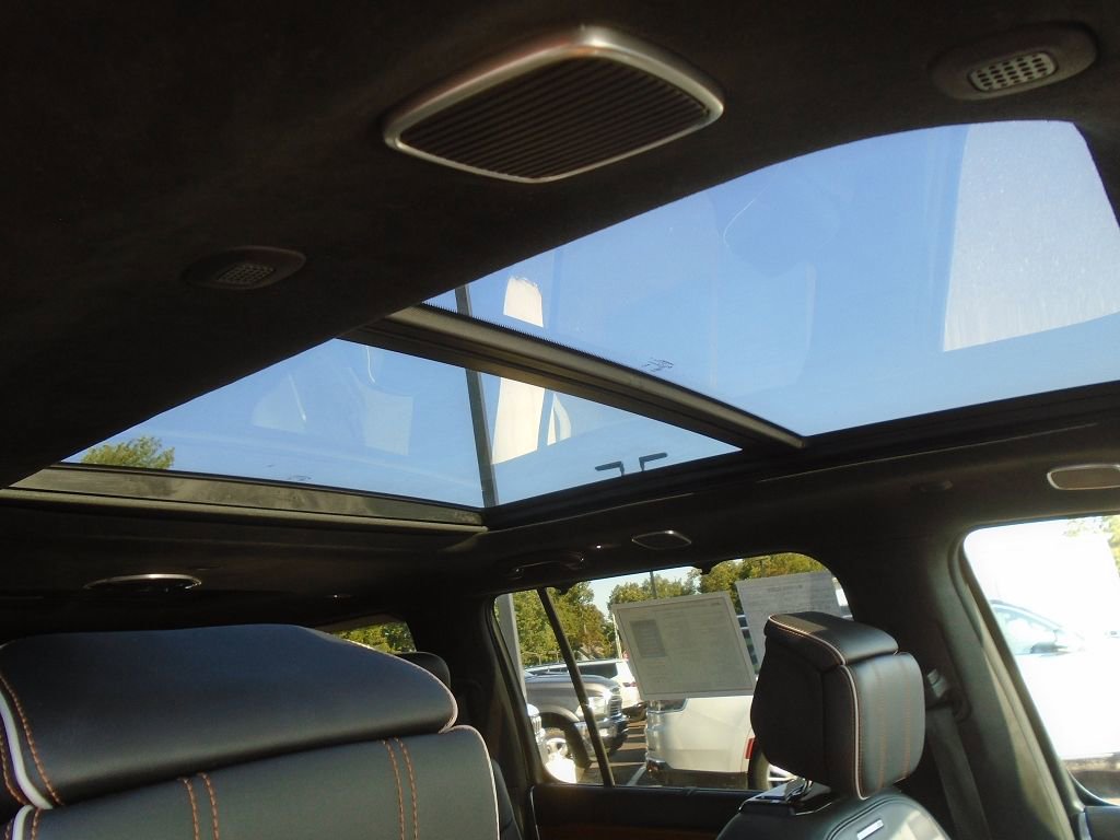 Used 2024 Jeep Grand Wagoneer L Series III image 19