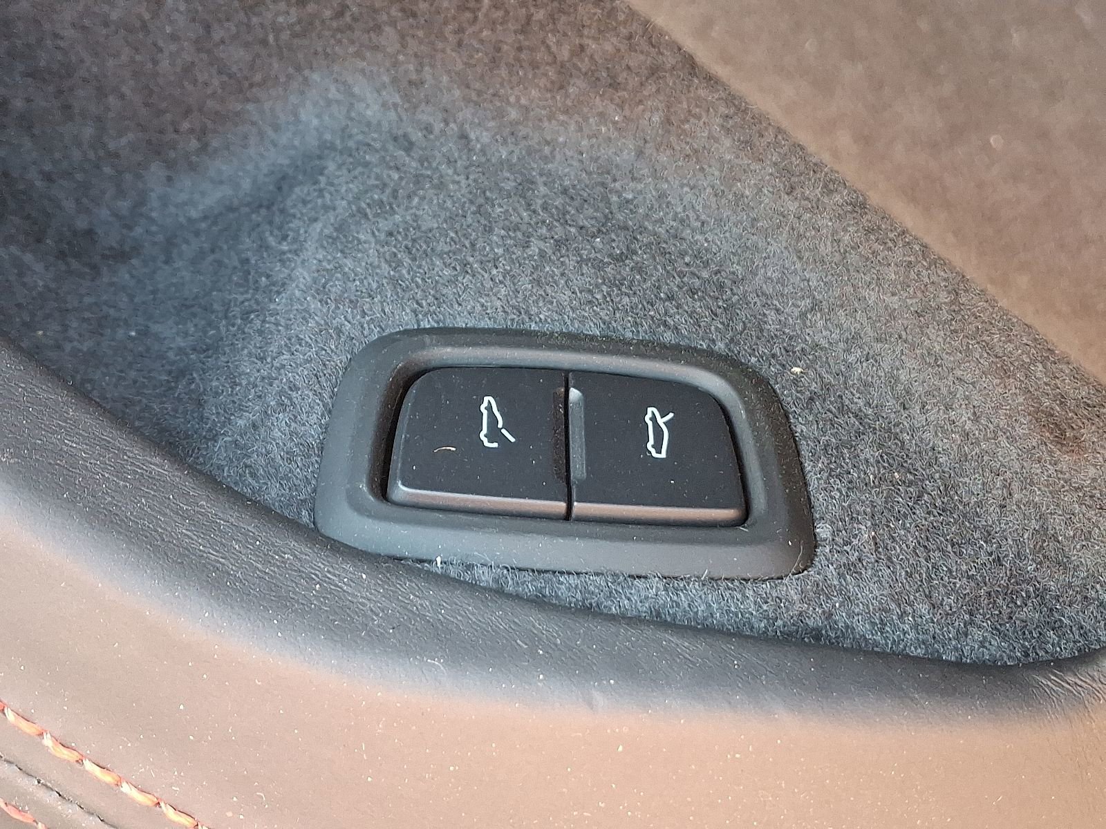 Used 2023 Chevrolet Corvette Stingray Premium Conv w/ Z51 Performance Package image 26