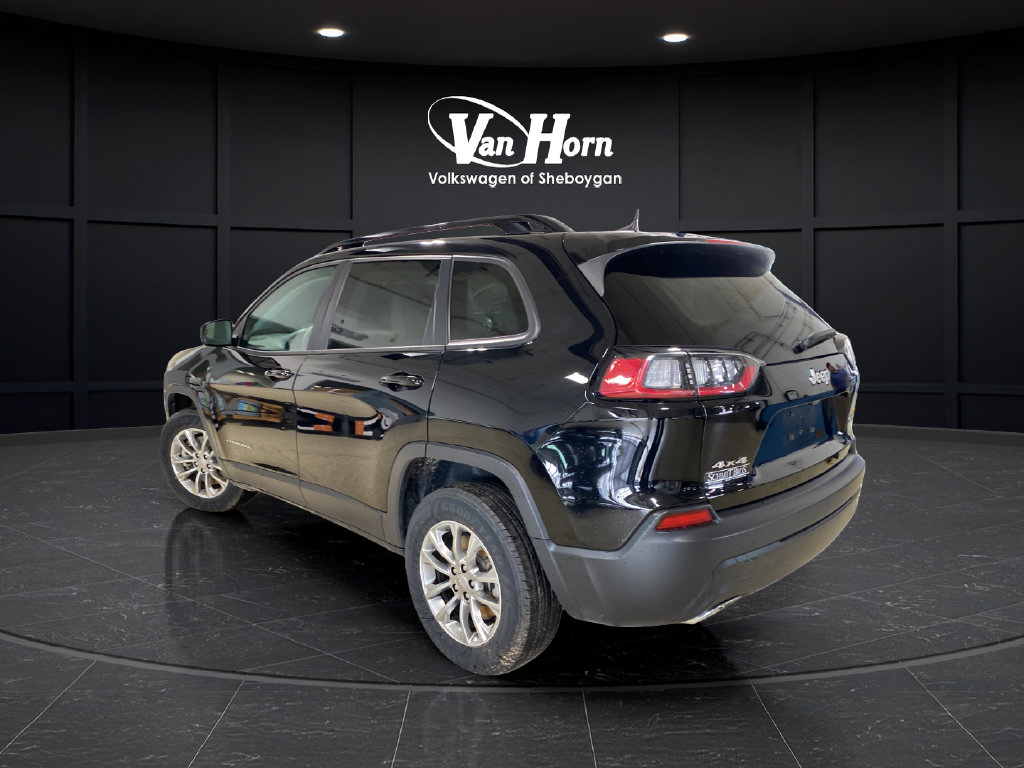 Used 2022 Jeep Cherokee Latitude Lux w/ Sun & Sound Group AWD/4WD image 5