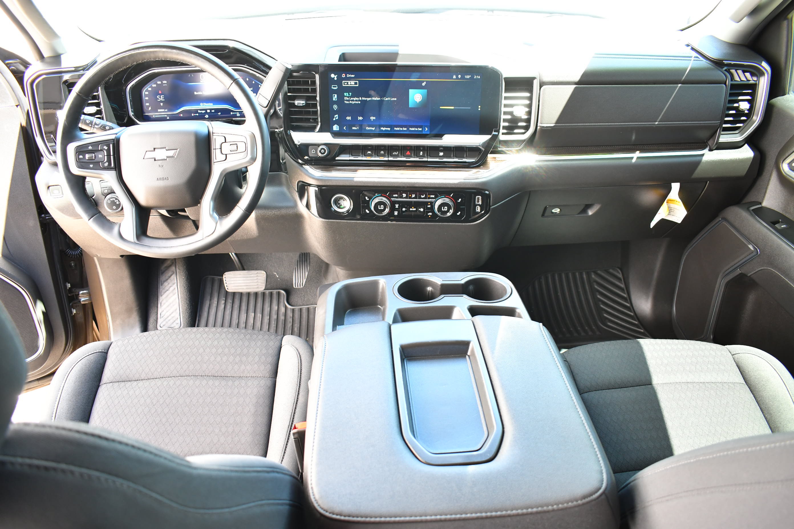 Used 2023 Chevrolet Silverado 1500 LT RWD image 14