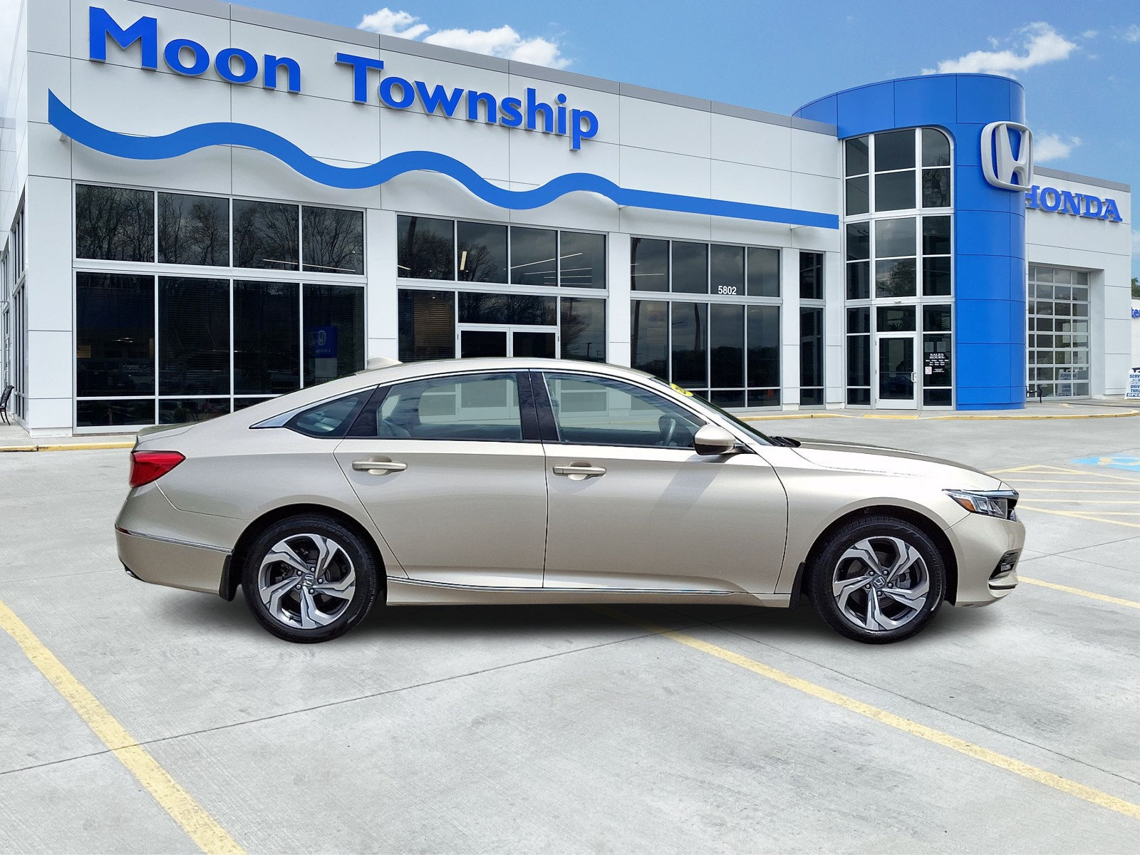 Used 2018 Honda Accord EX image 7
