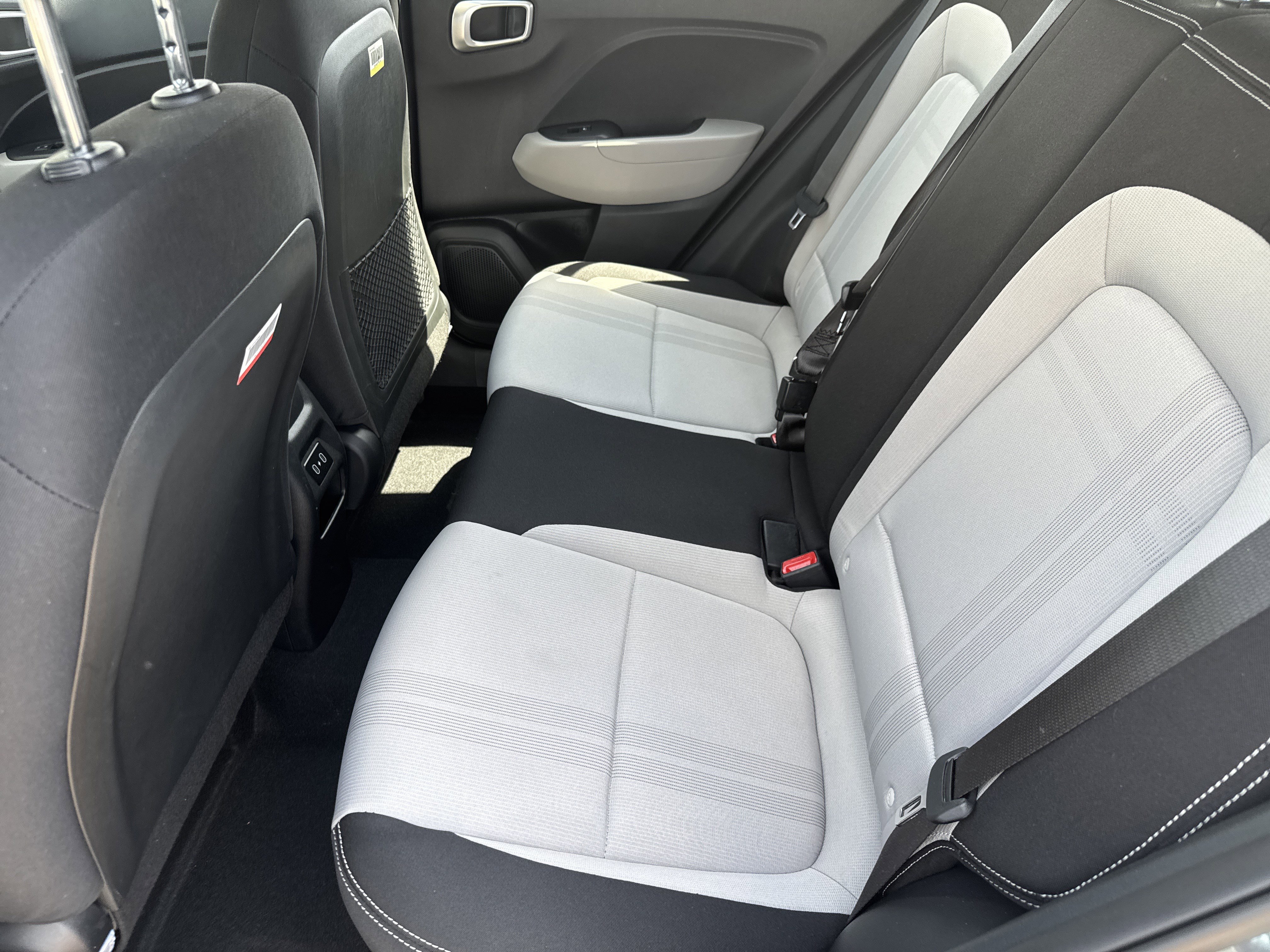 Certified 2026 Hyundai Venue SEL FWD image 6