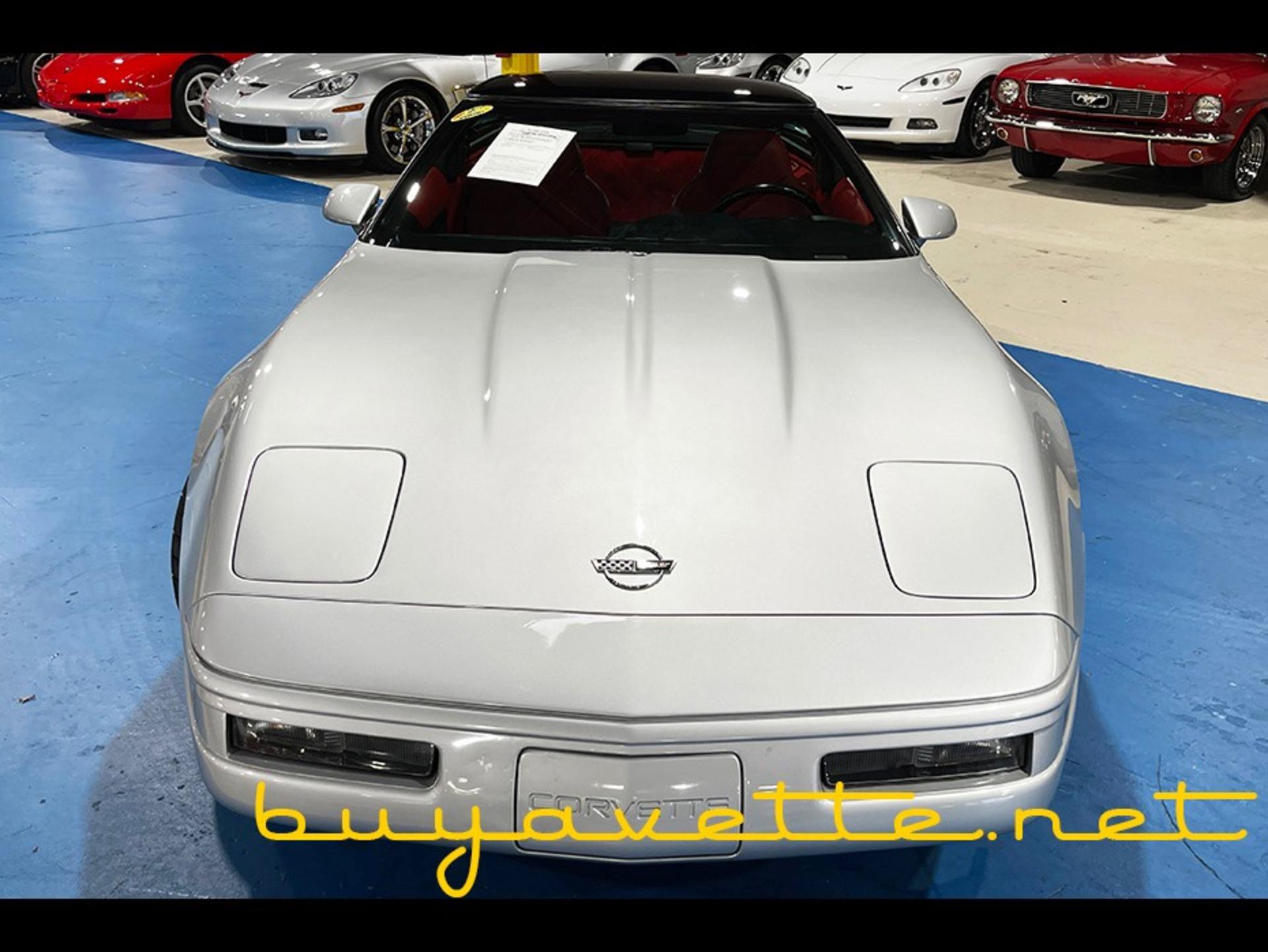 Used 1996 Chevrolet Corvette Coupe RWD image 4