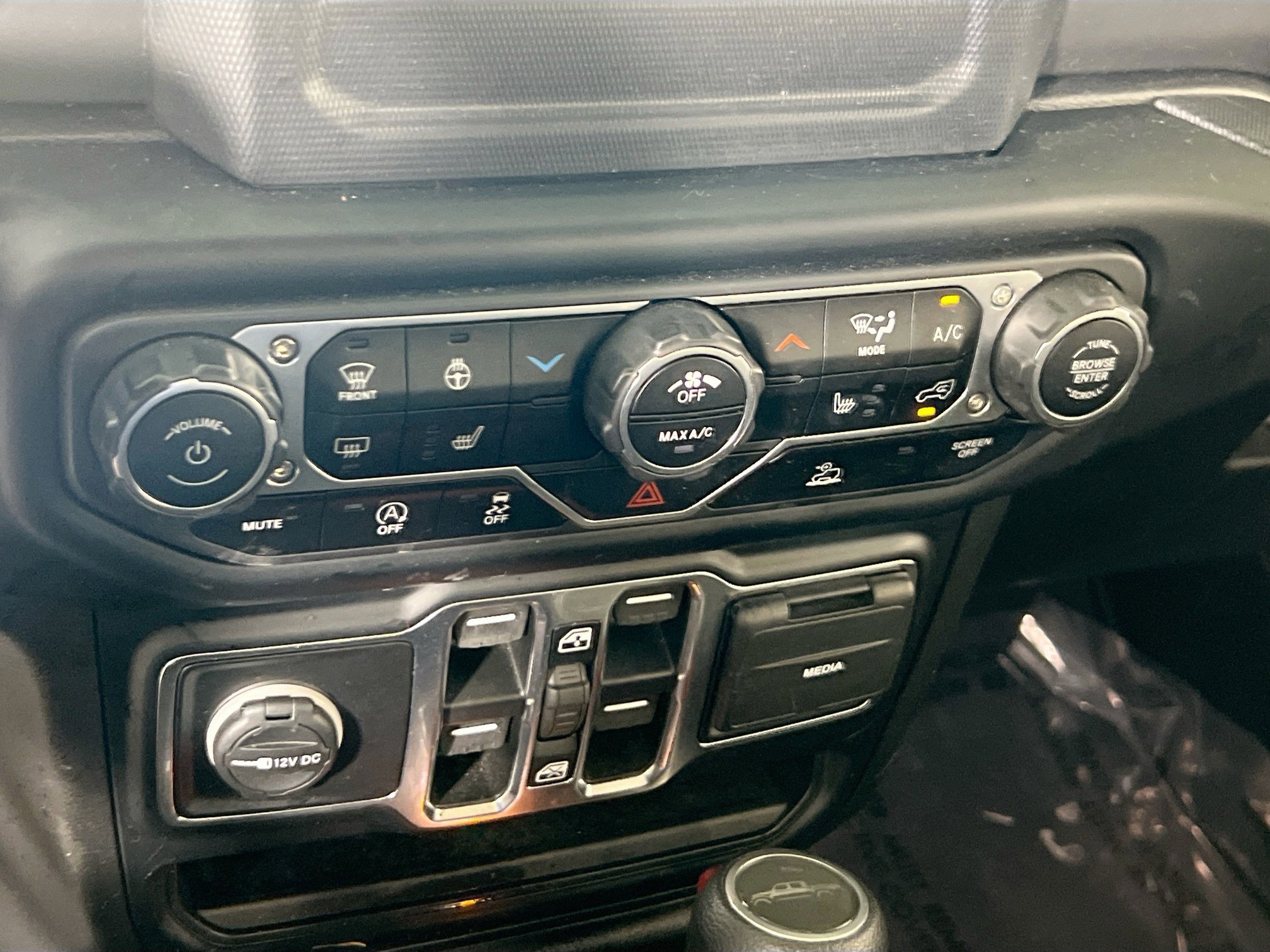 Used 2023 Jeep Gladiator Sport AWD/4WD image 15