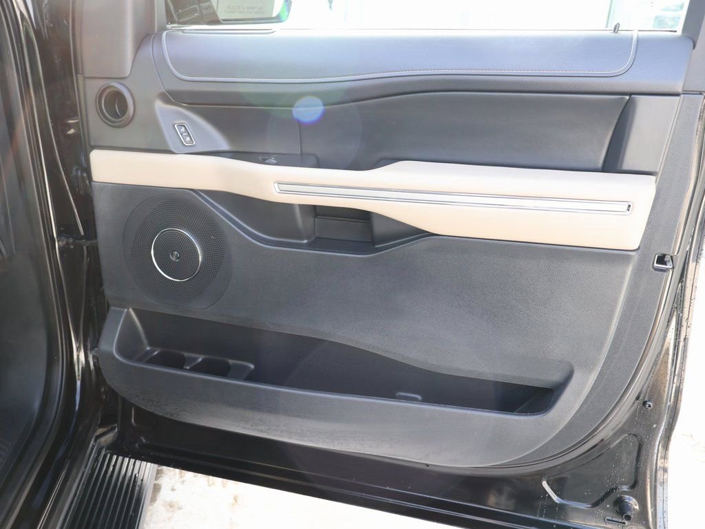 Used 2024 Ford Expedition Limited image 40