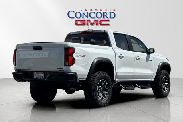Used 2025 Chevrolet Colorado ZR2 w/ Technology Package image 4