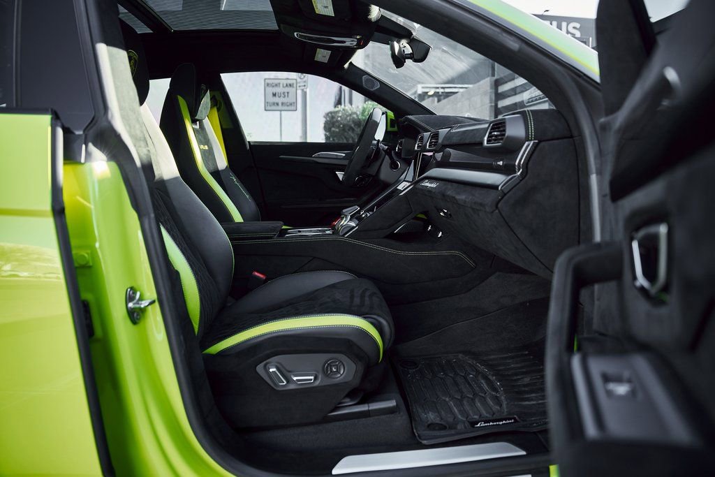 Used 2024 Lamborghini Urus Performante image 29