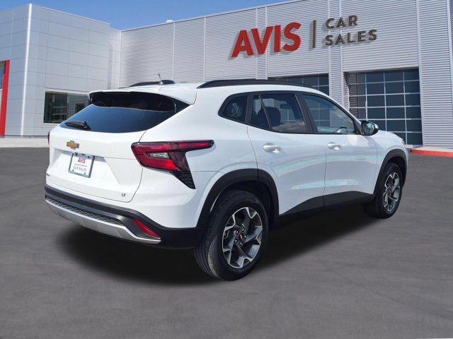 Used 2026 Chevrolet Trax LT FWD image 5