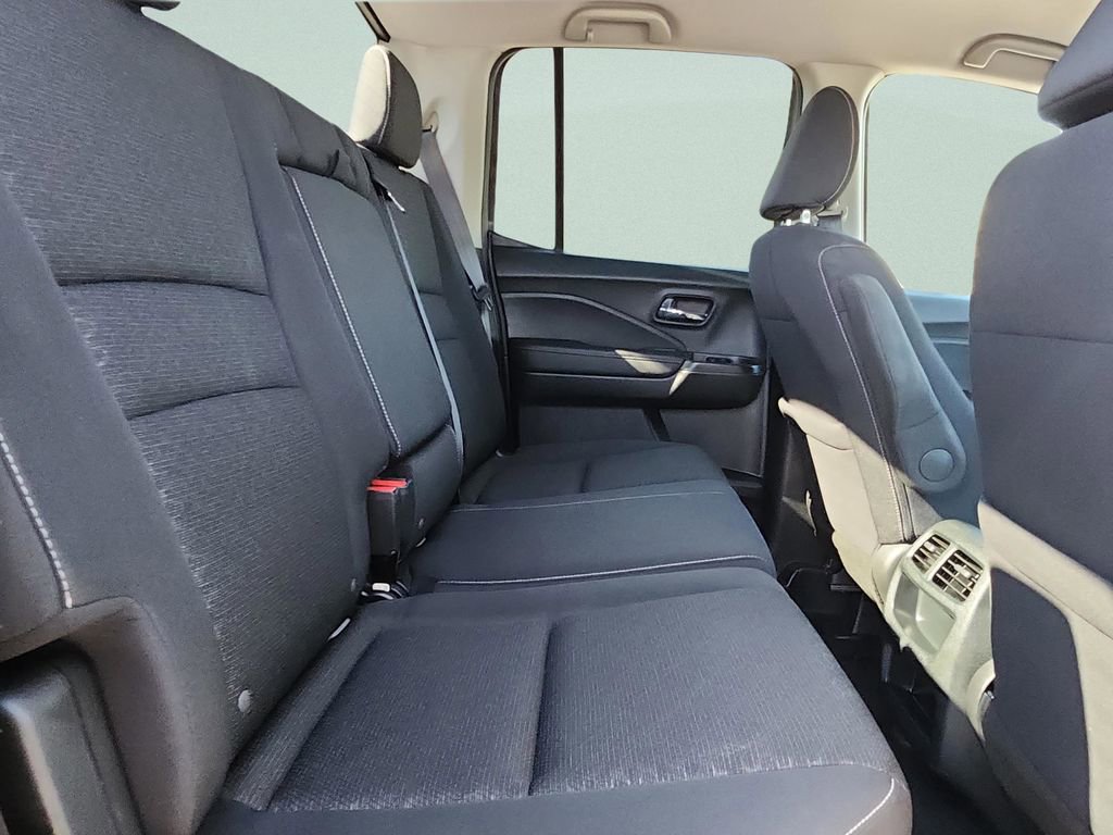 Used 2023 Honda Ridgeline Sport image 32