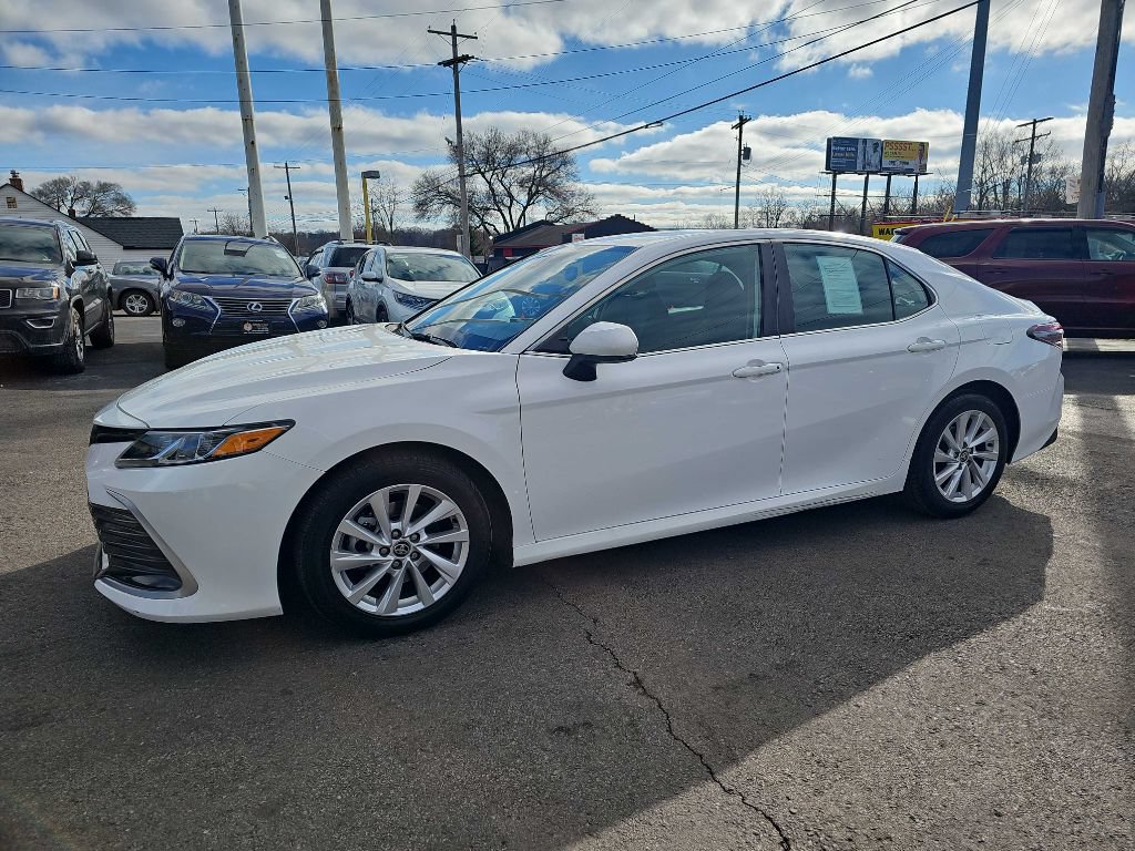 Used 2021 Toyota Camry LE FWD image 15