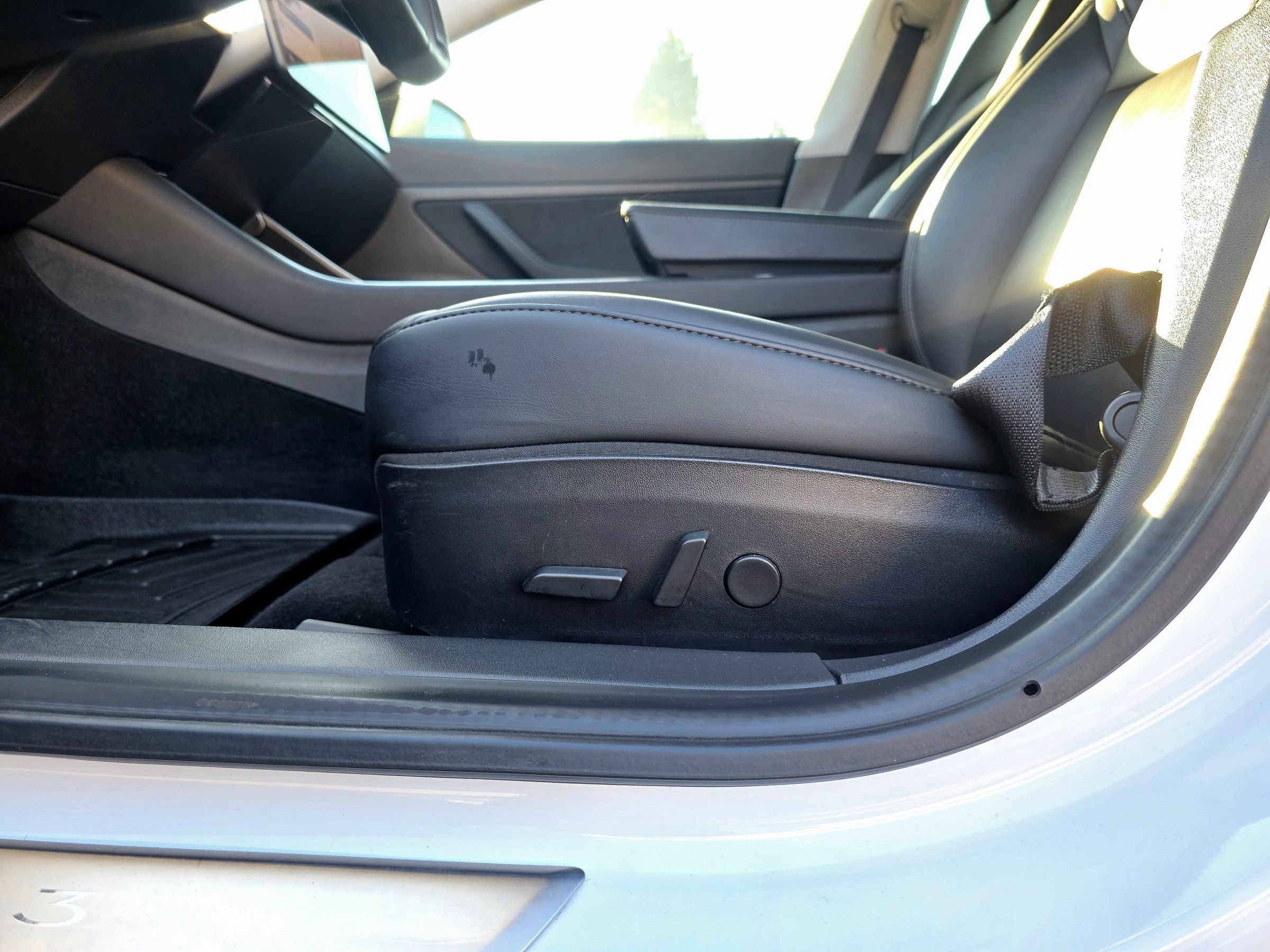 Used 2020 Tesla Model 3 Standard Range Plus RWD image 41