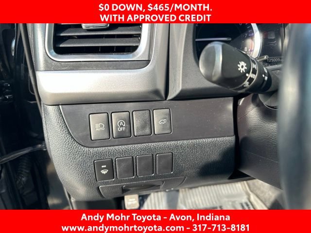 Used 2019 Toyota Highlander SE AWD/4WD image 12