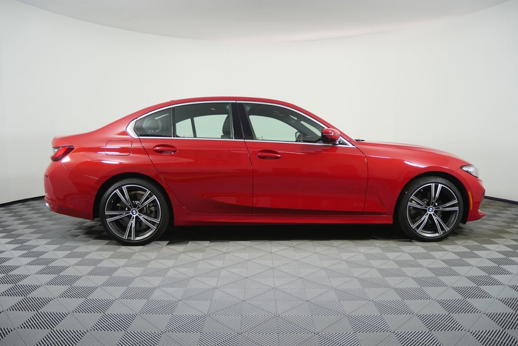 Used 2024 BMW 330i Sedan image 2