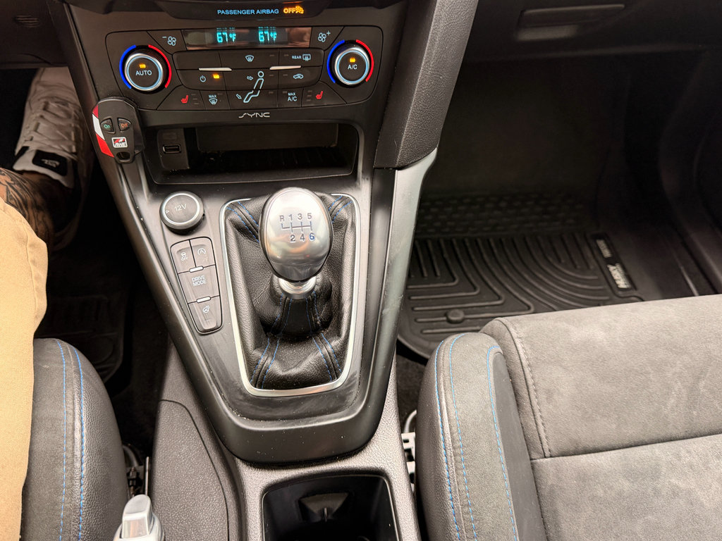 Used 2017 Ford Focus RS AWD/4WD image 20