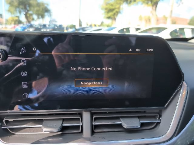 Used 2024 Chevrolet Trax ACTIV w/ Driver Confidence Package FWD image 14