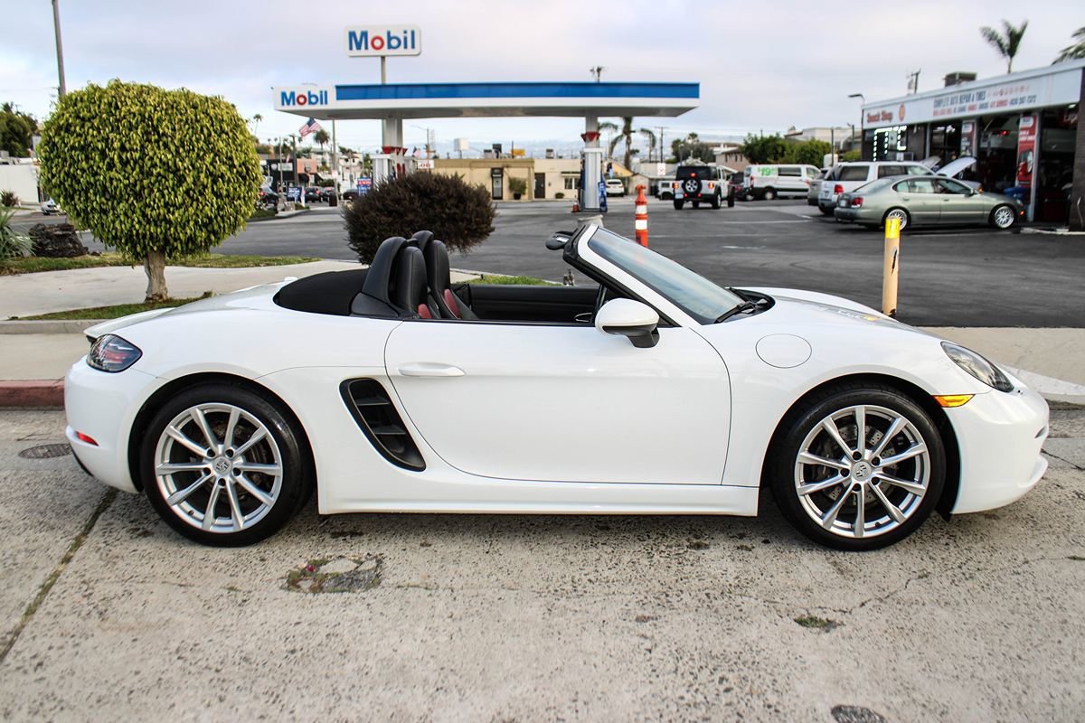 Used 2019 Porsche 718 Boxster RWD image 7