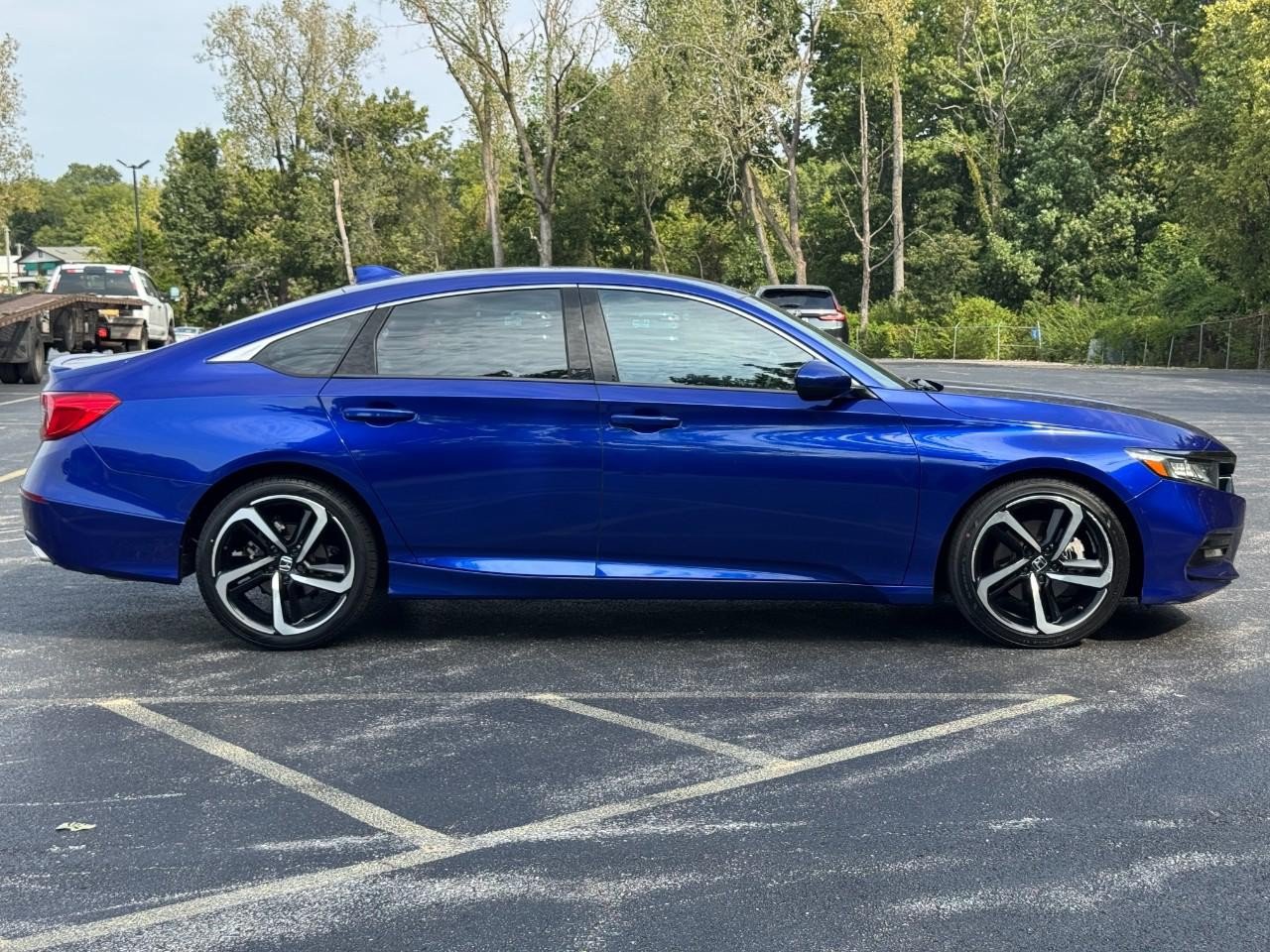 Used 2020 Honda Accord Sport image 3