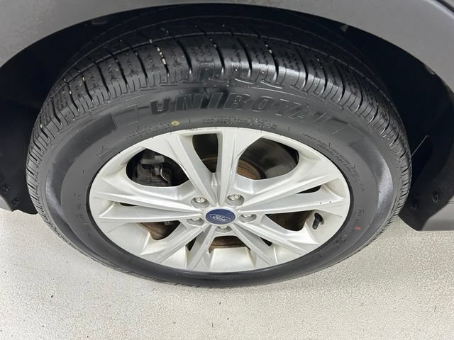 Used 2017 Ford Escape SE AWD/4WD image 9