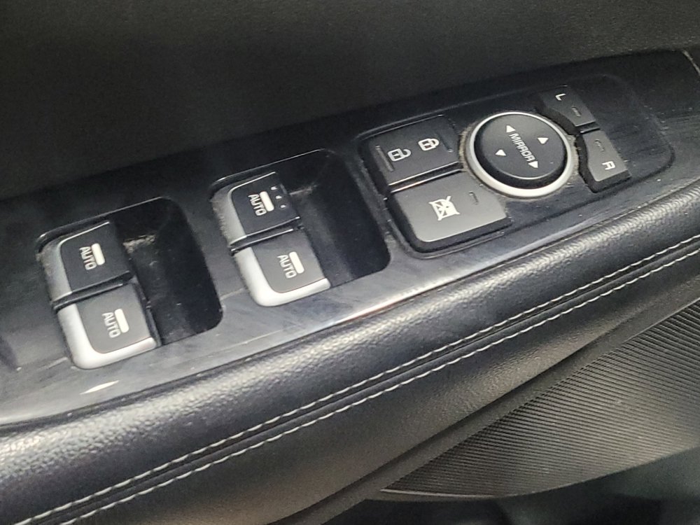 Used 2019 Kia Sorento SX image 27