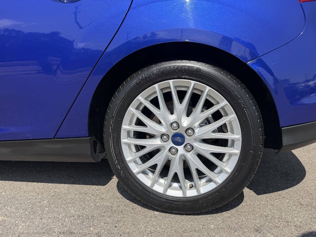 Used 2014 Ford Focus Titanium FWD image 8
