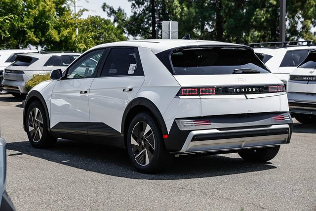New 2026 Hyundai Ioniq 5 SEL RWD image 2