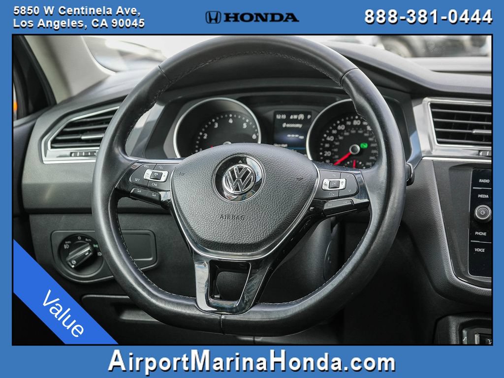 Used 2018 Volkswagen Tiguan SEL FWD image 10