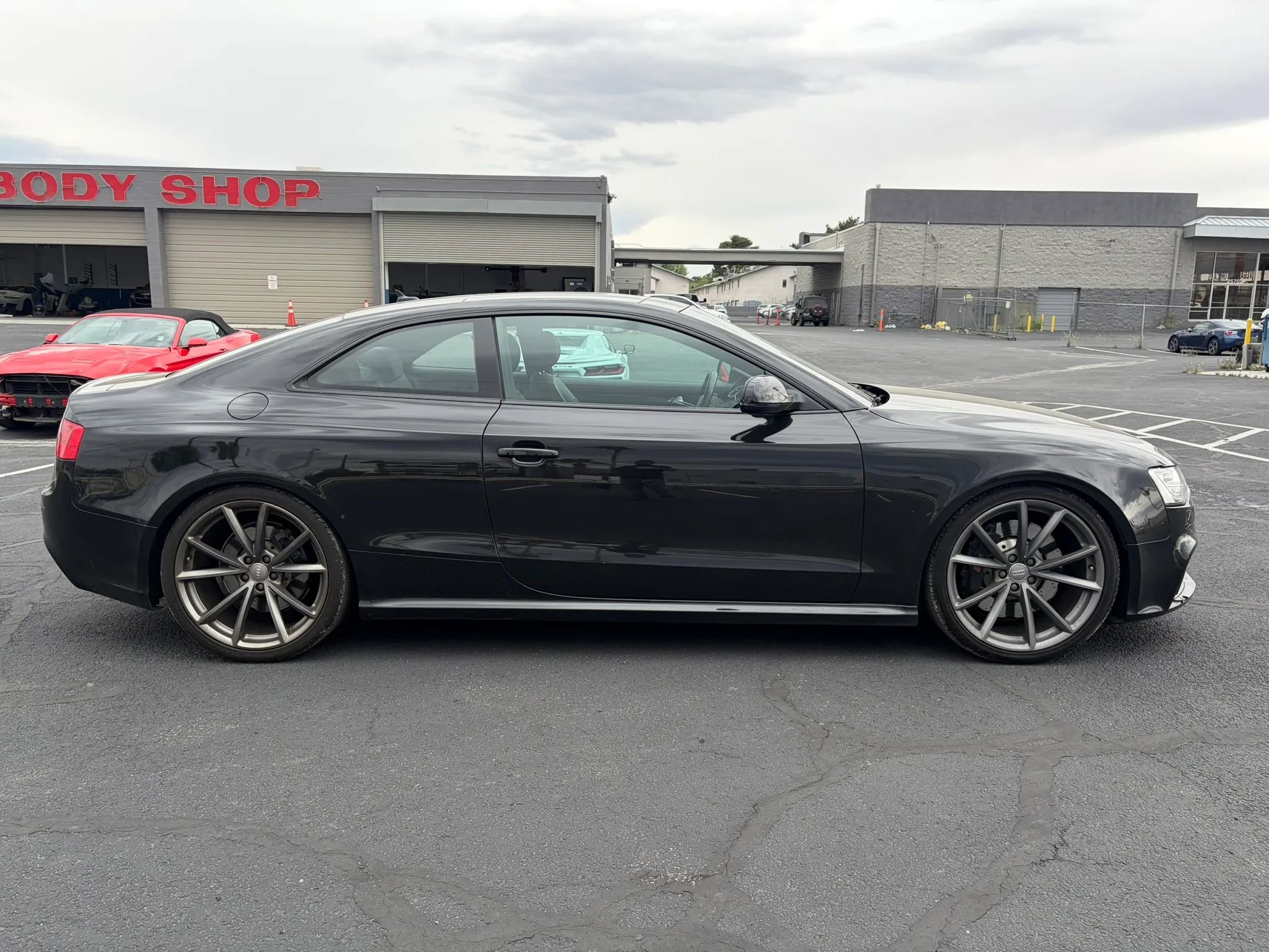 Used 2015 Audi RS 5 Coupe w/ Black Optic Plus Package image 3