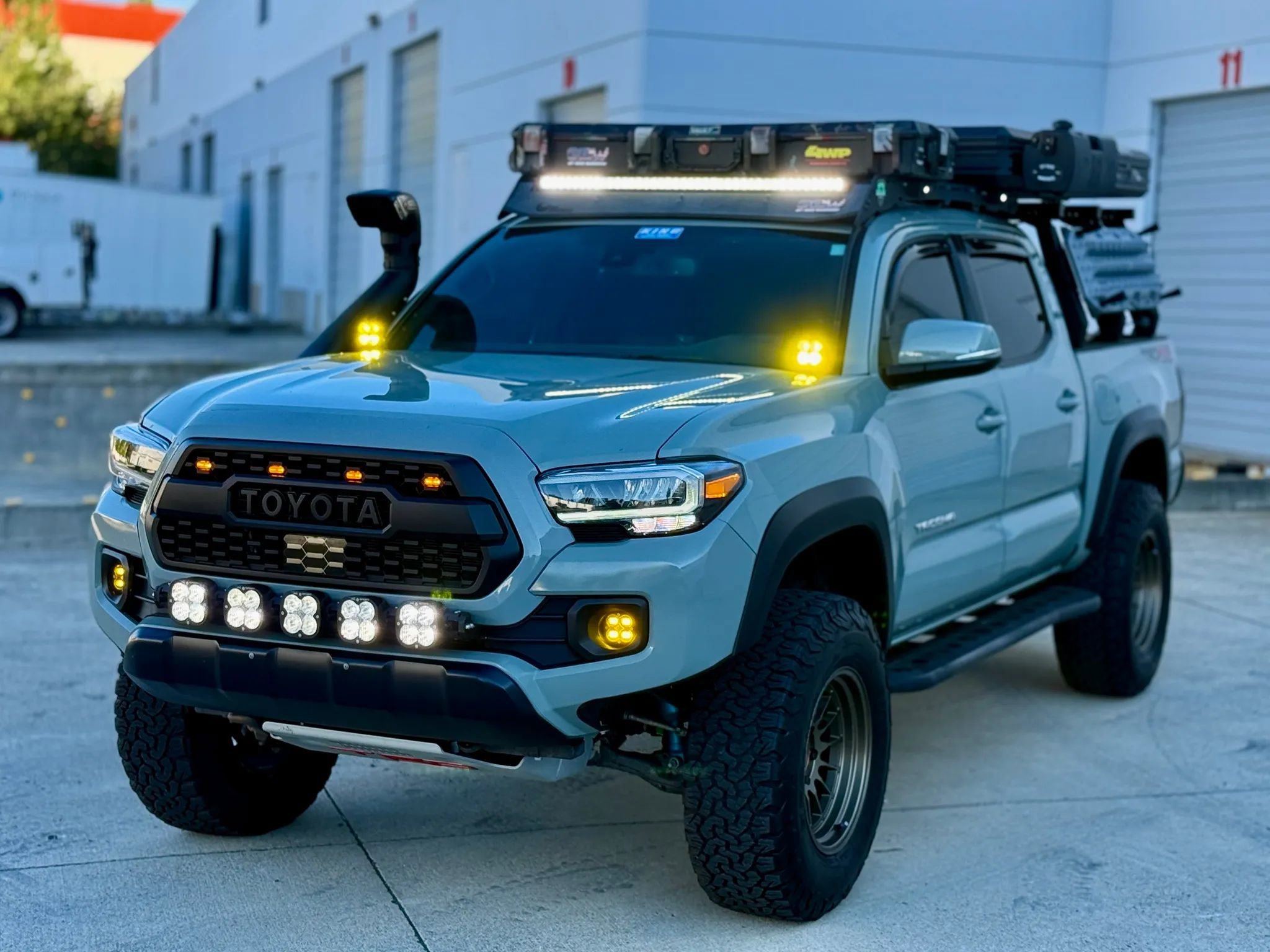 Used 2023 Toyota Tacoma TRD Off-Road AWD/4WD image 5
