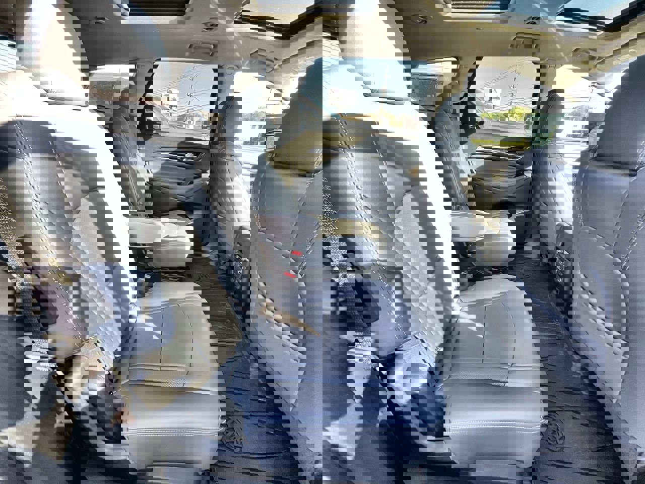 Used 2021 Buick Enclave Essence w/ Sound and Sites Package image 27