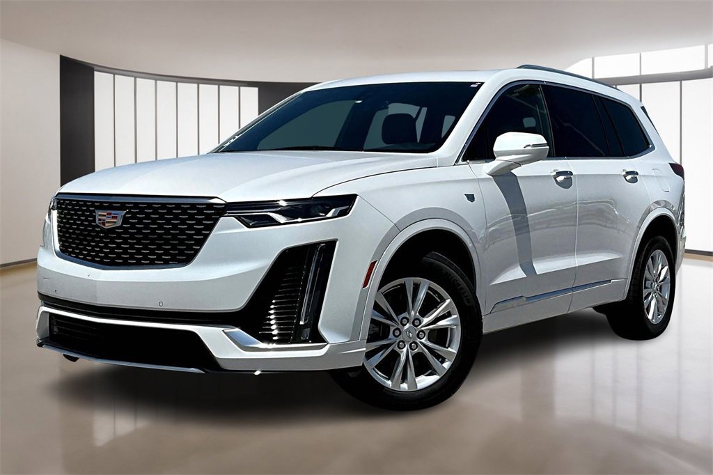 New 2025 Cadillac XT6 Luxury