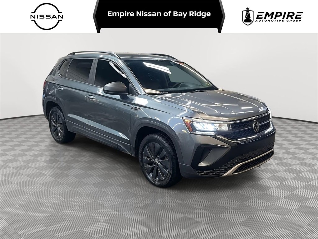 Used 2022 Volkswagen Taos S image 1