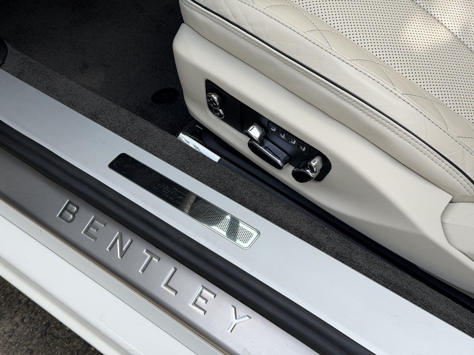 Certified 2020 Bentley Continental GT AWD/4WD image 19