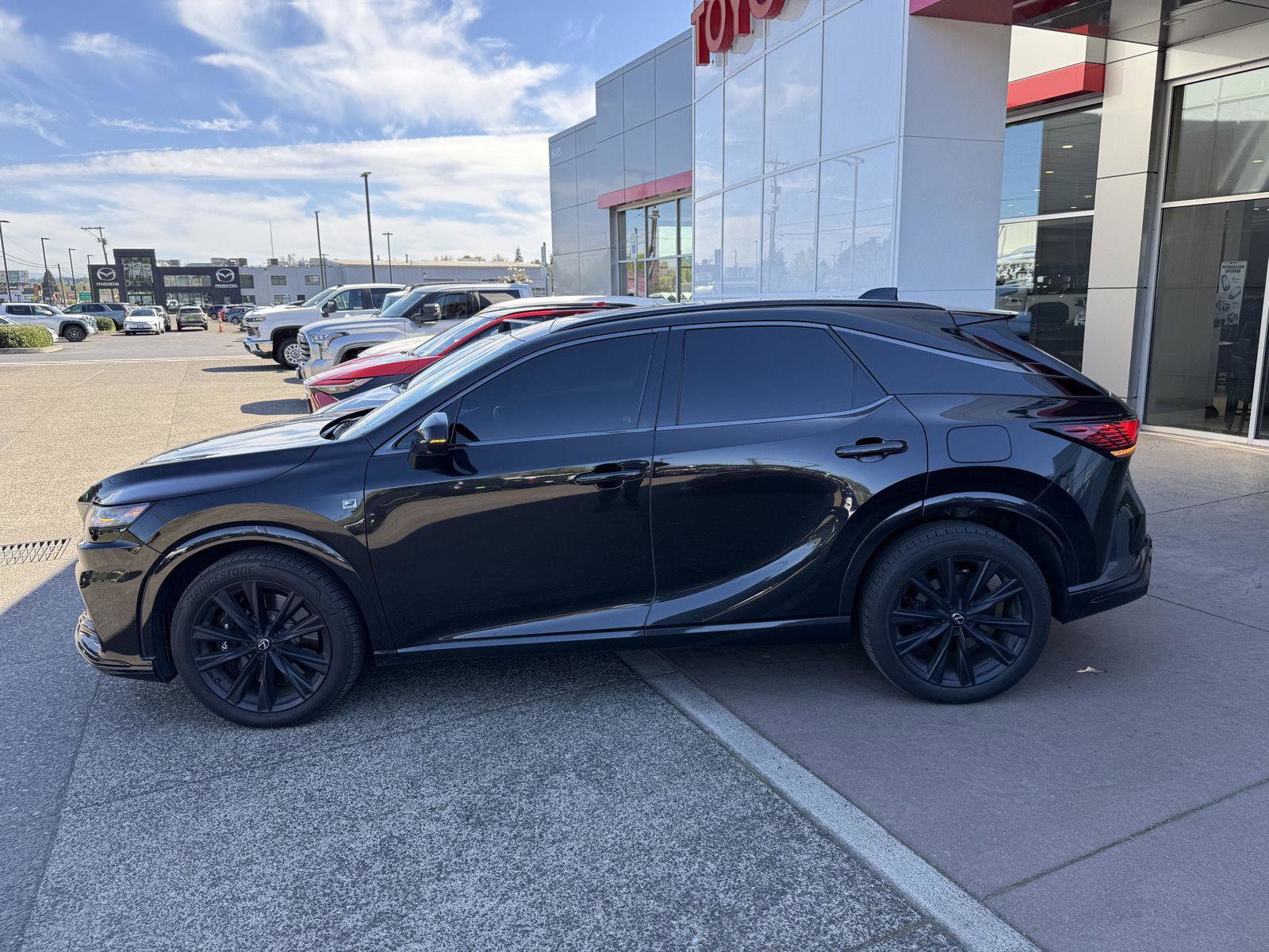 Used 2023 Lexus RX 500h F Sport w/ Accessory Package (Z1) image 2