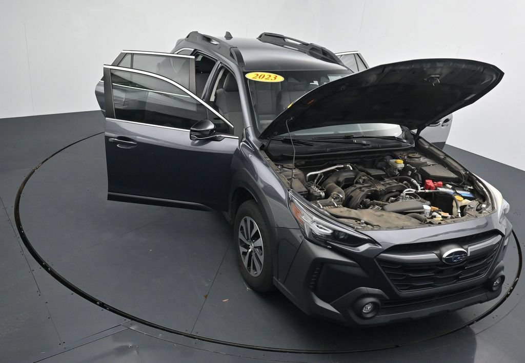Used 2023 Subaru Outback Premium AWD/4WD image 39
