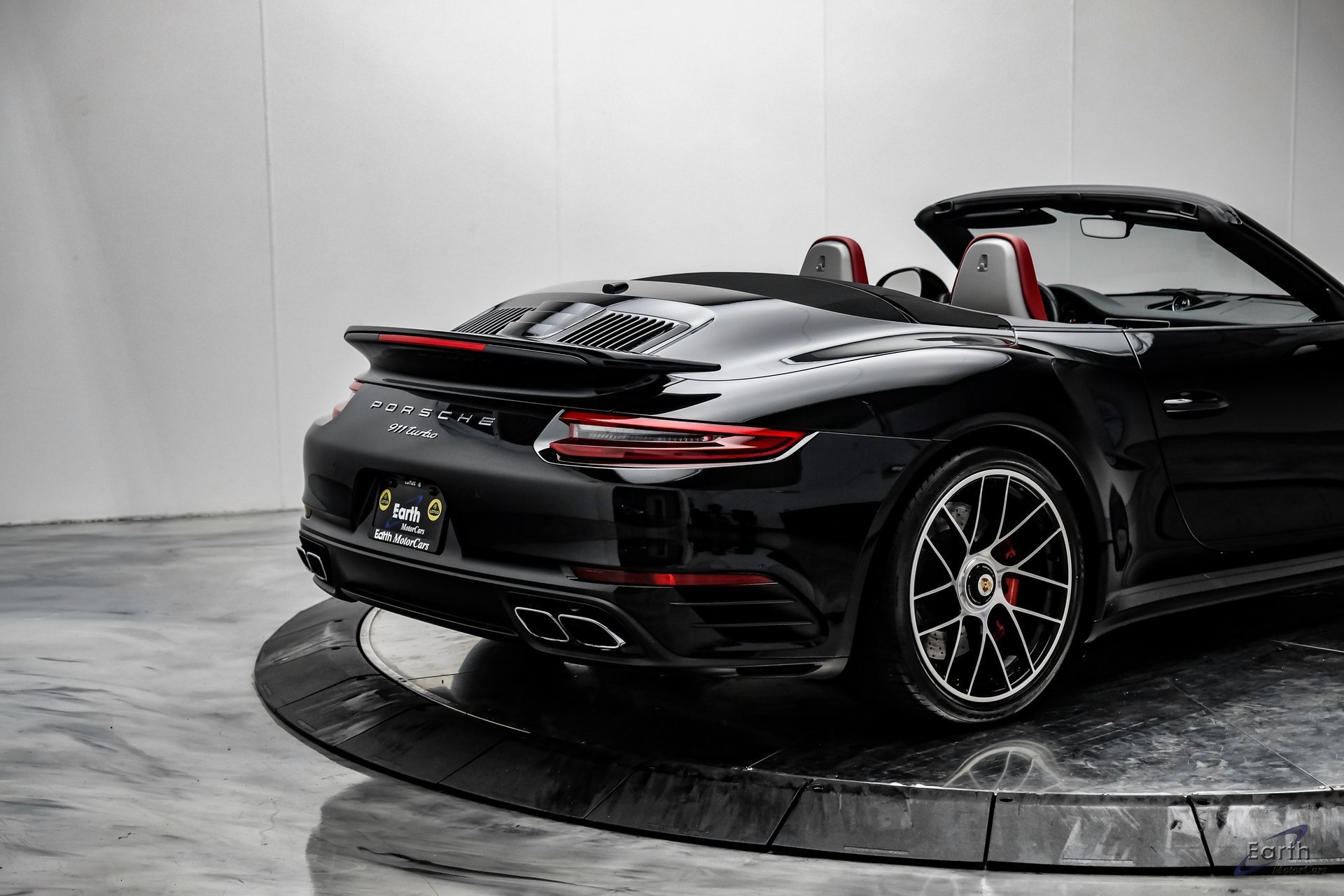 Used 2019 Porsche 911 Turbo image 20
