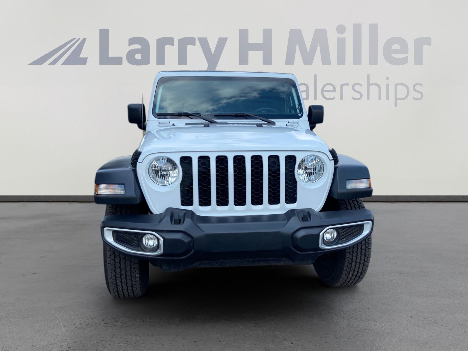 Used 2023 Jeep Gladiator Sport image 8