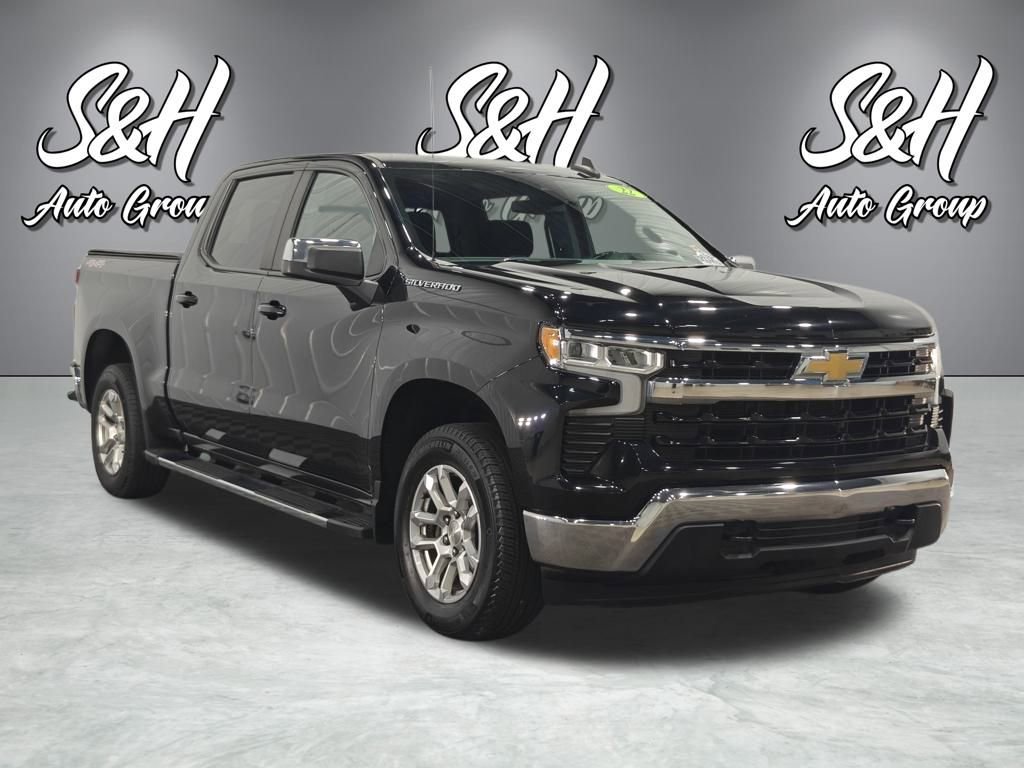 Used 2022 Chevrolet Silverado 1500 LT w/ Max Trailering Package image 2