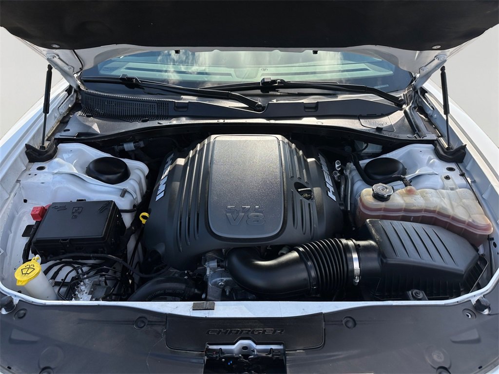 Used 2023 Dodge Charger R/T w/ Blacktop Package image 9