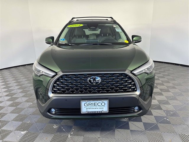 Used 2024 Toyota Corolla Cross XLE image 3