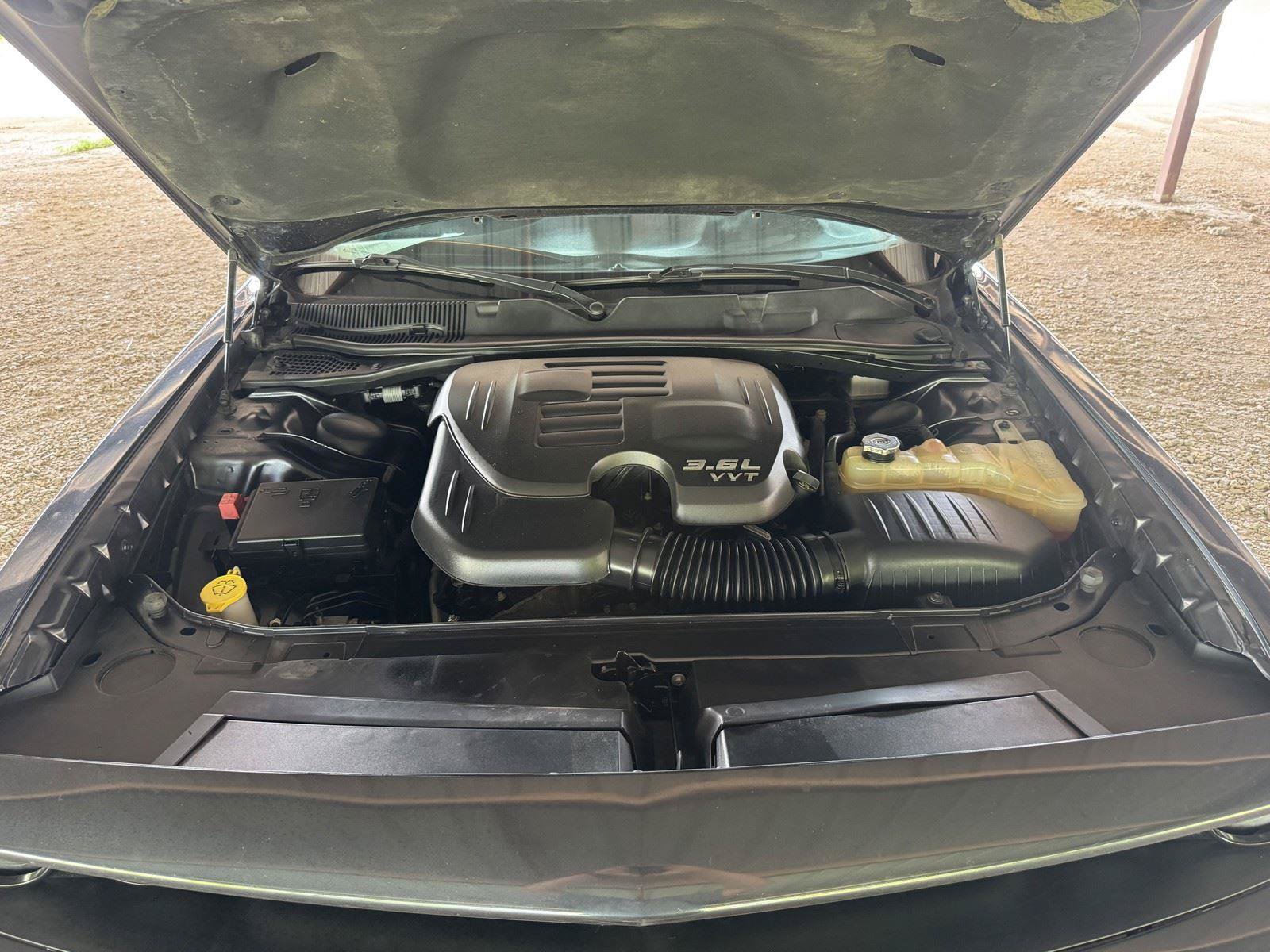 Used 2016 Dodge Challenger SXT Plus RWD image 40