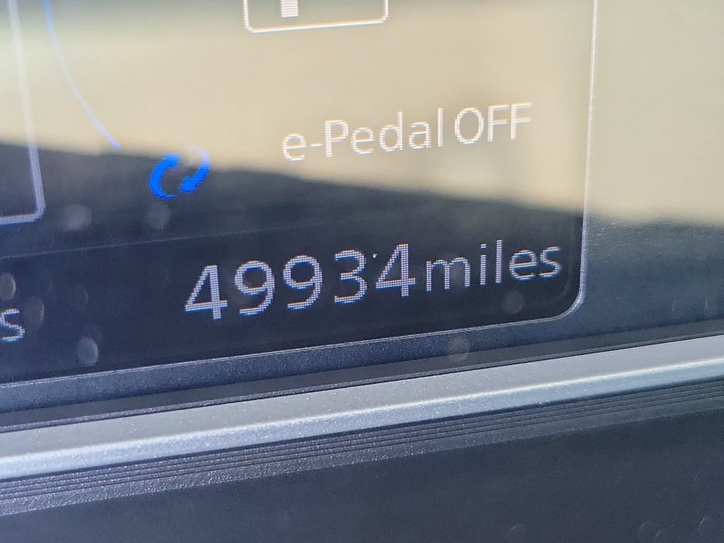 Used 2018 Nissan Leaf SV w/ SV All Weather Package FWD image 23