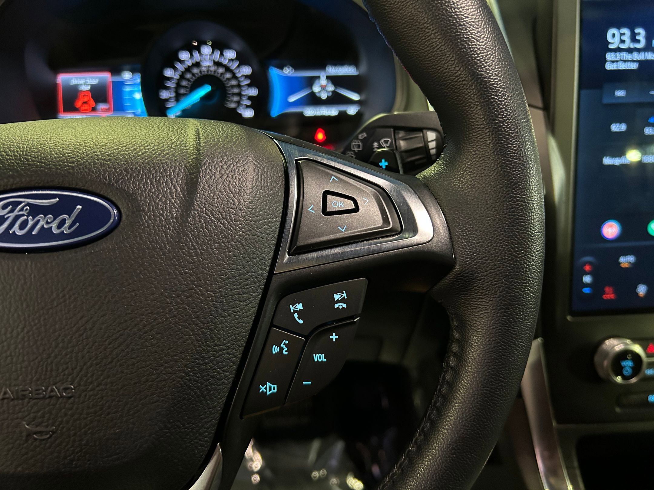 Used 2024 Ford Edge Titanium w/ Titanium Elite Package image 13