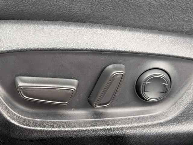 Used 2023 Toyota Camry SE w/ Convenience Package FWD image 18