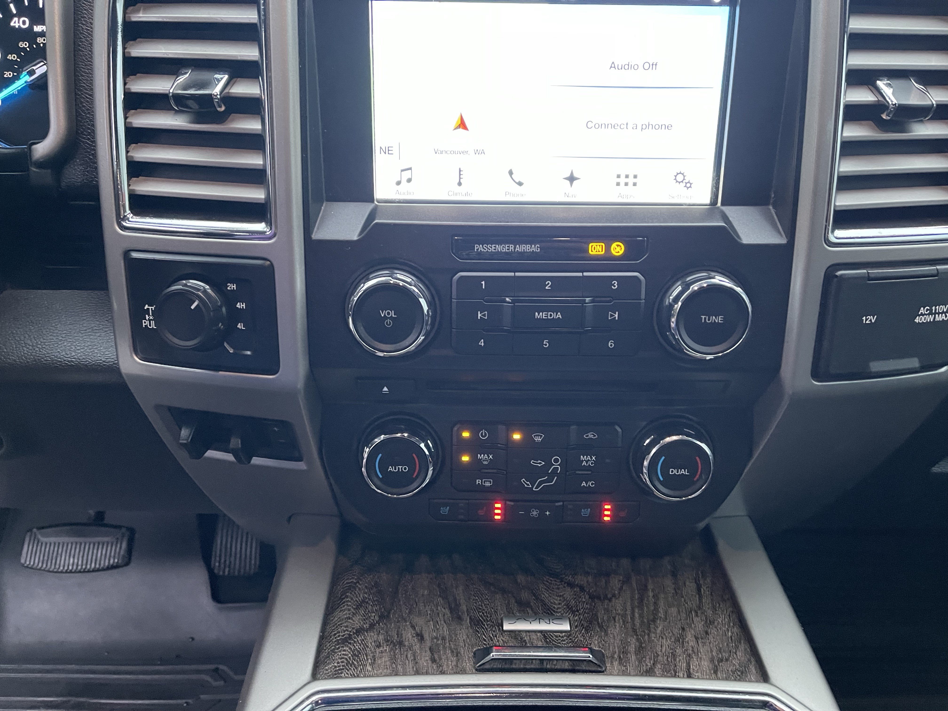 Used 2017 Ford F250 Lariat w/ Lariat Value Package AWD/4WD image 23