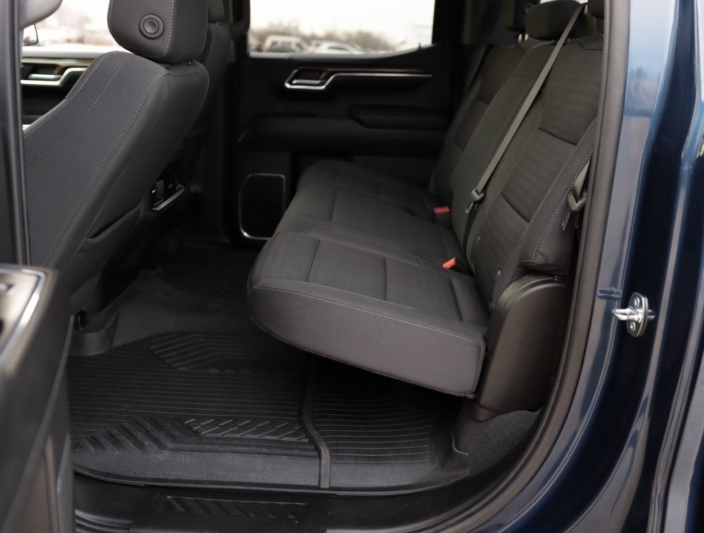 Used 2023 Chevrolet Silverado 1500 RST AWD/4WD image 26