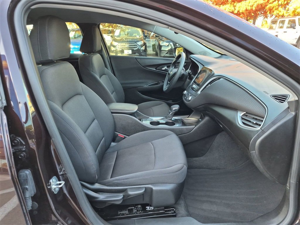 Used 2021 Chevrolet Malibu LS image 23