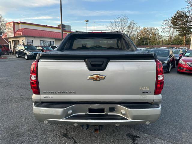 Used 2007 Chevrolet Avalanche LTZ w/ LTZ Preferred Equipment Group AWD/4WD image 6