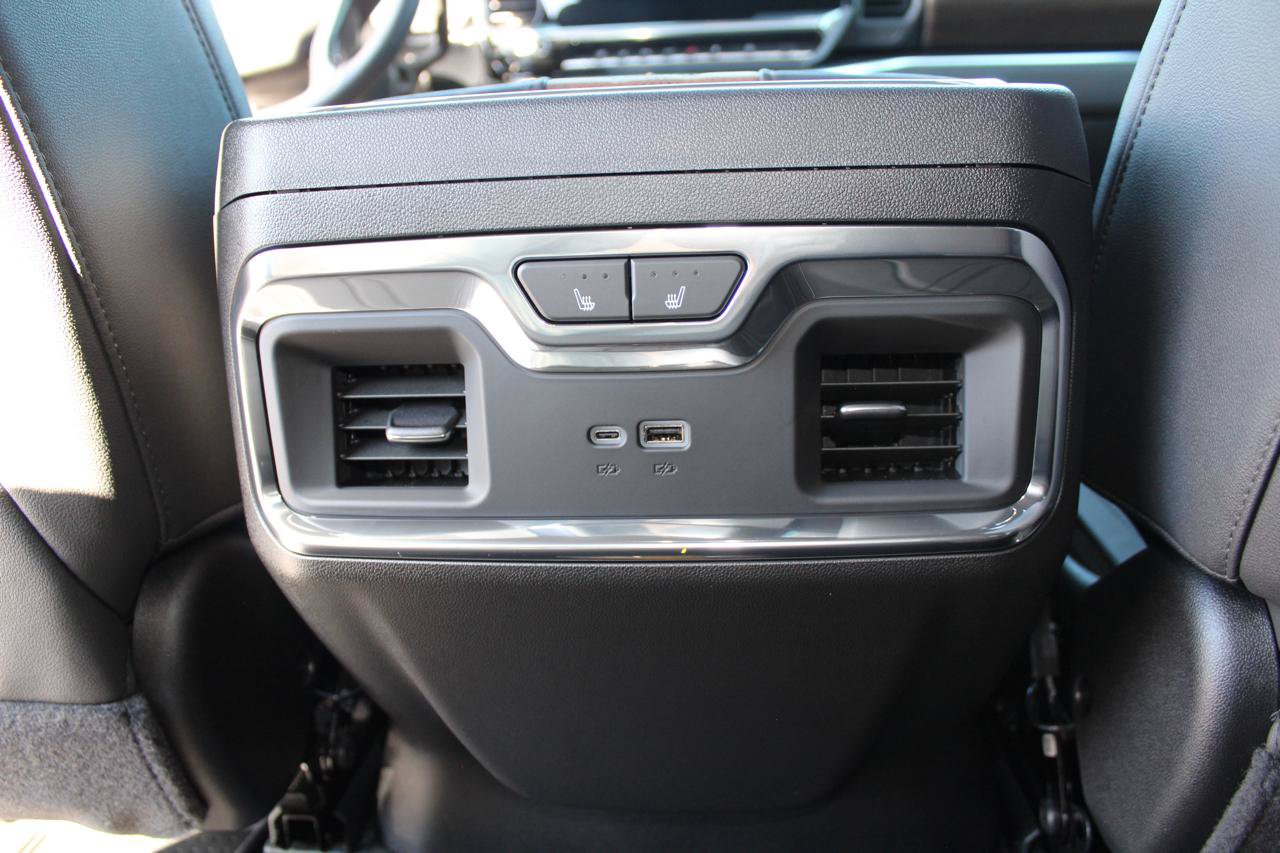 Used 2026 Chevrolet Silverado 3500 High Country w/ High Country Premium Package AWD/4WD image 87