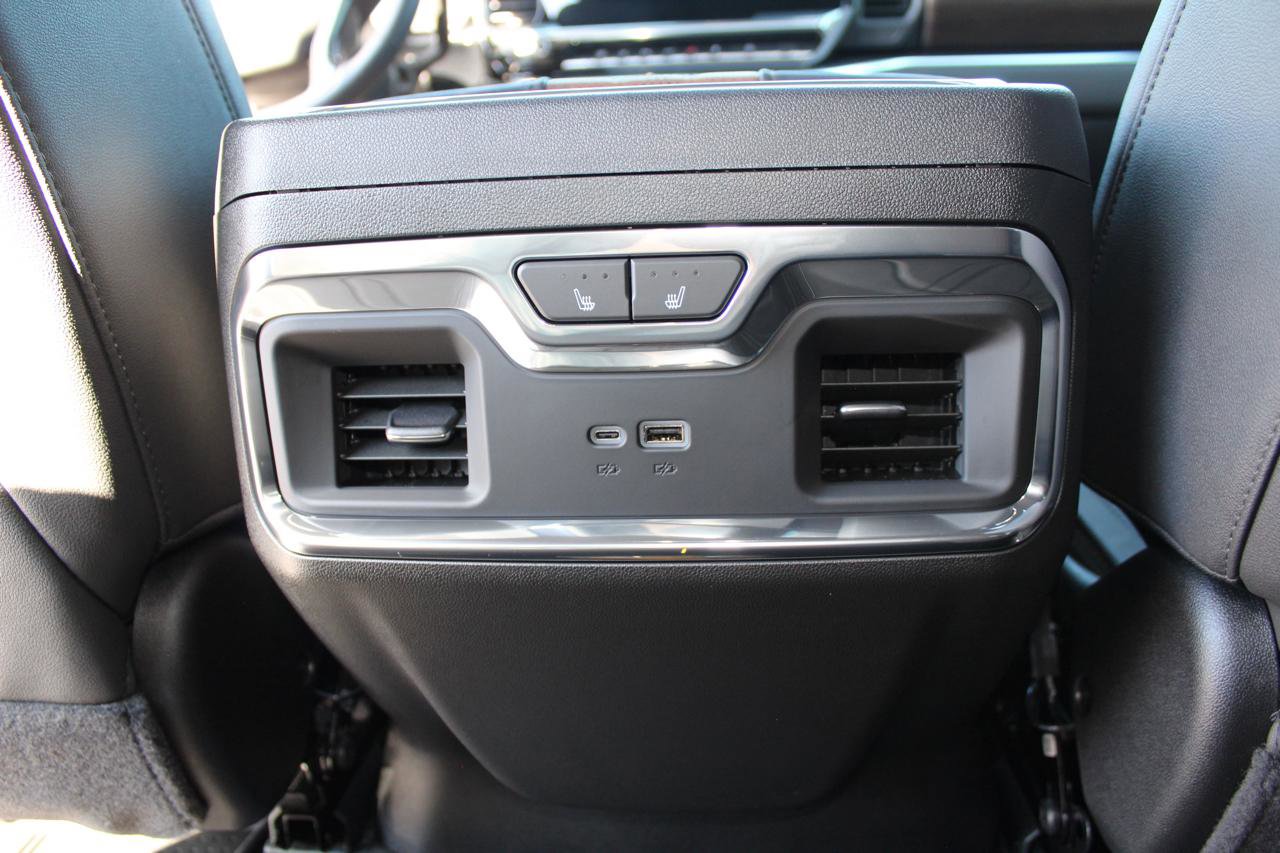 Used 2026 Chevrolet Silverado 3500 High Country w/ High Country Premium Package image 87