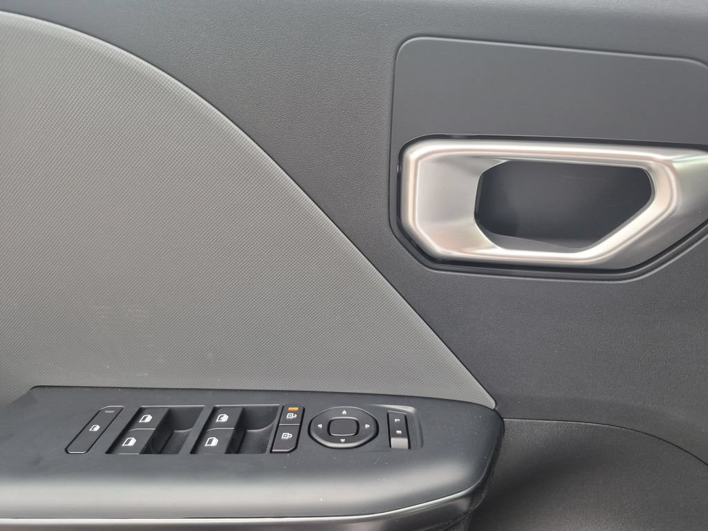 New 2026 Kia K4 FWD image 7